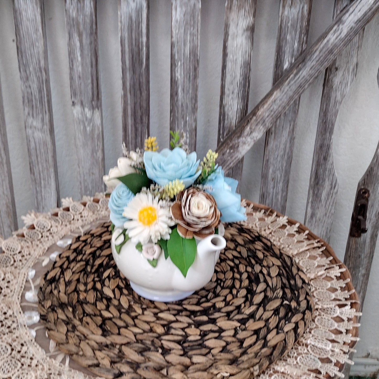 Sola Wood Flower Teapot Arrangement – Rustic Floral Centerpiece, Eco-Friendly Gift, Farmhouse Wedding Décor